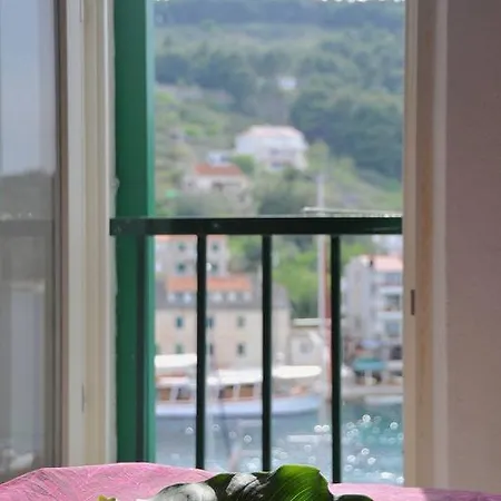 Apartment Apartment Stomorska