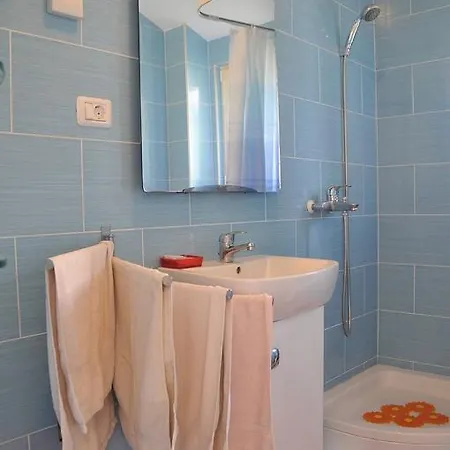 Apartment Stomorska *